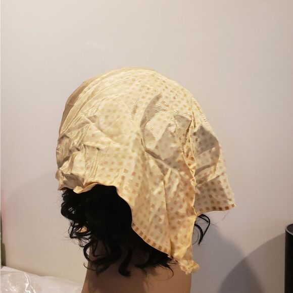 Triangular Headscarf - Picture 4 of 4